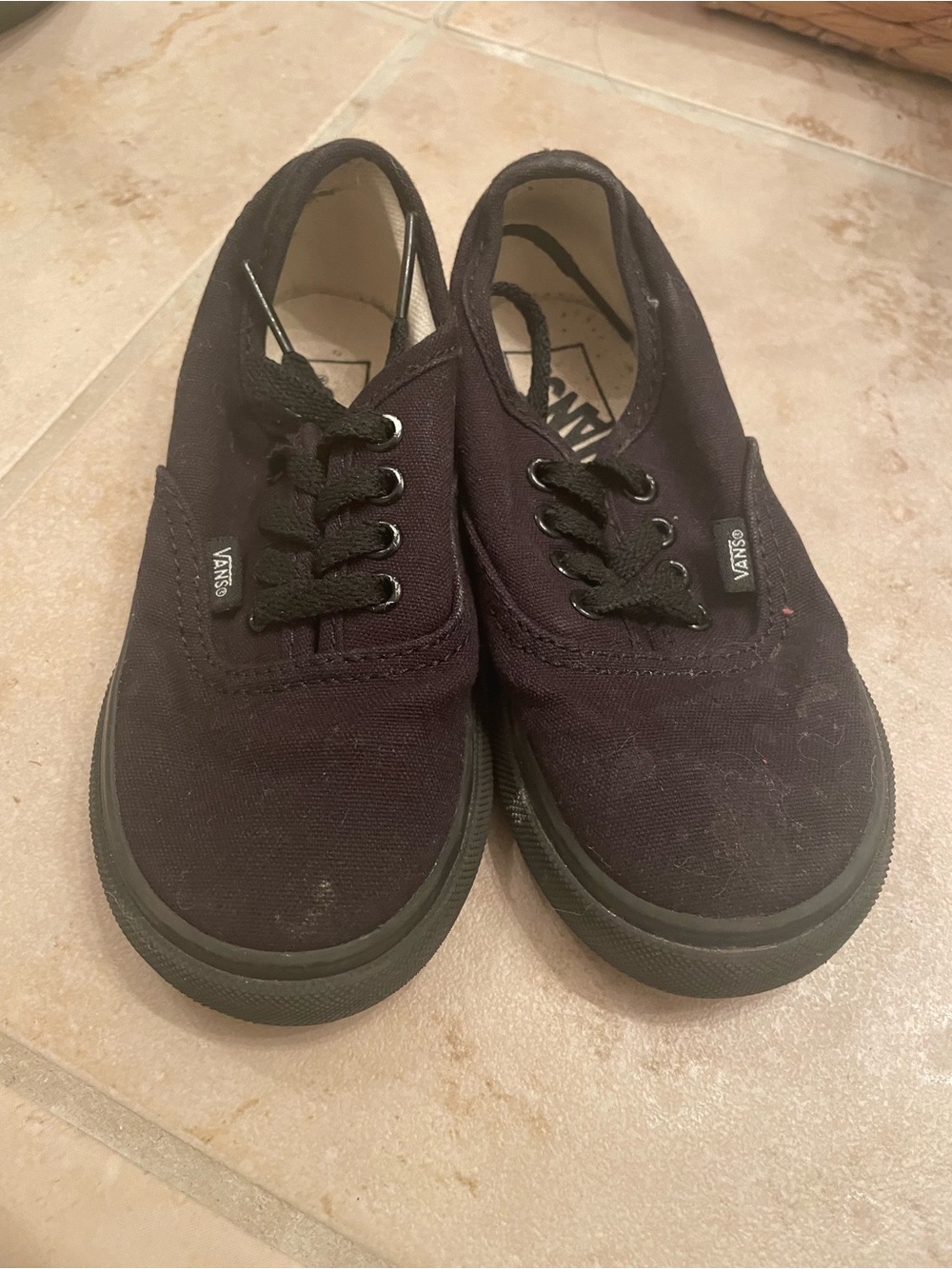 Vans Toddler Black Low-Top Canvas Sneakers